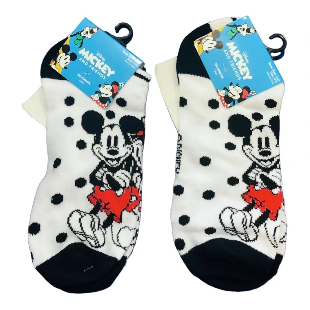 Disney’s Mickey & Friends‎ polka dot, gray red Mickey mouse no show socks 4pairs